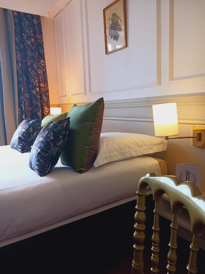 Logis Le Relais Imperial Hotel Saint-Vallier-de-Thiey Exterior foto