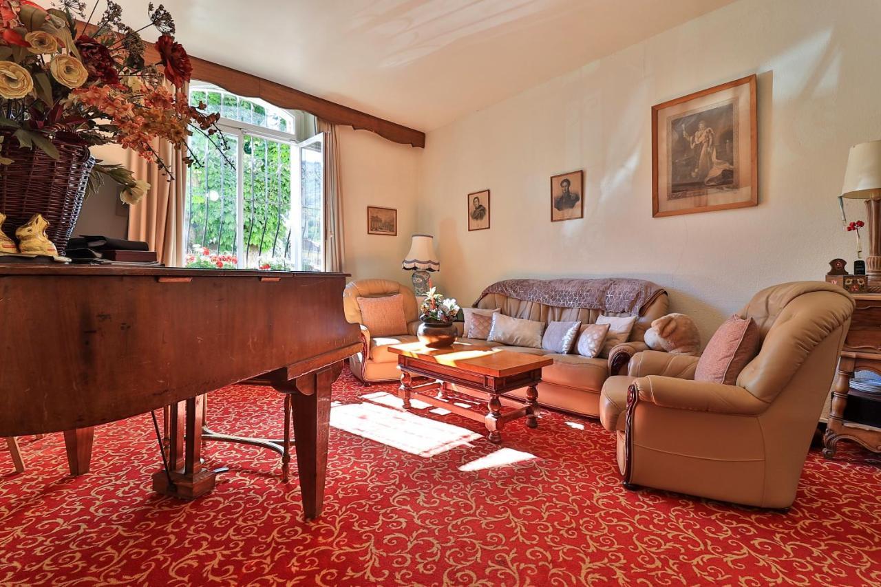 Logis Le Relais Imperial Hotel Saint-Vallier-de-Thiey Exterior foto