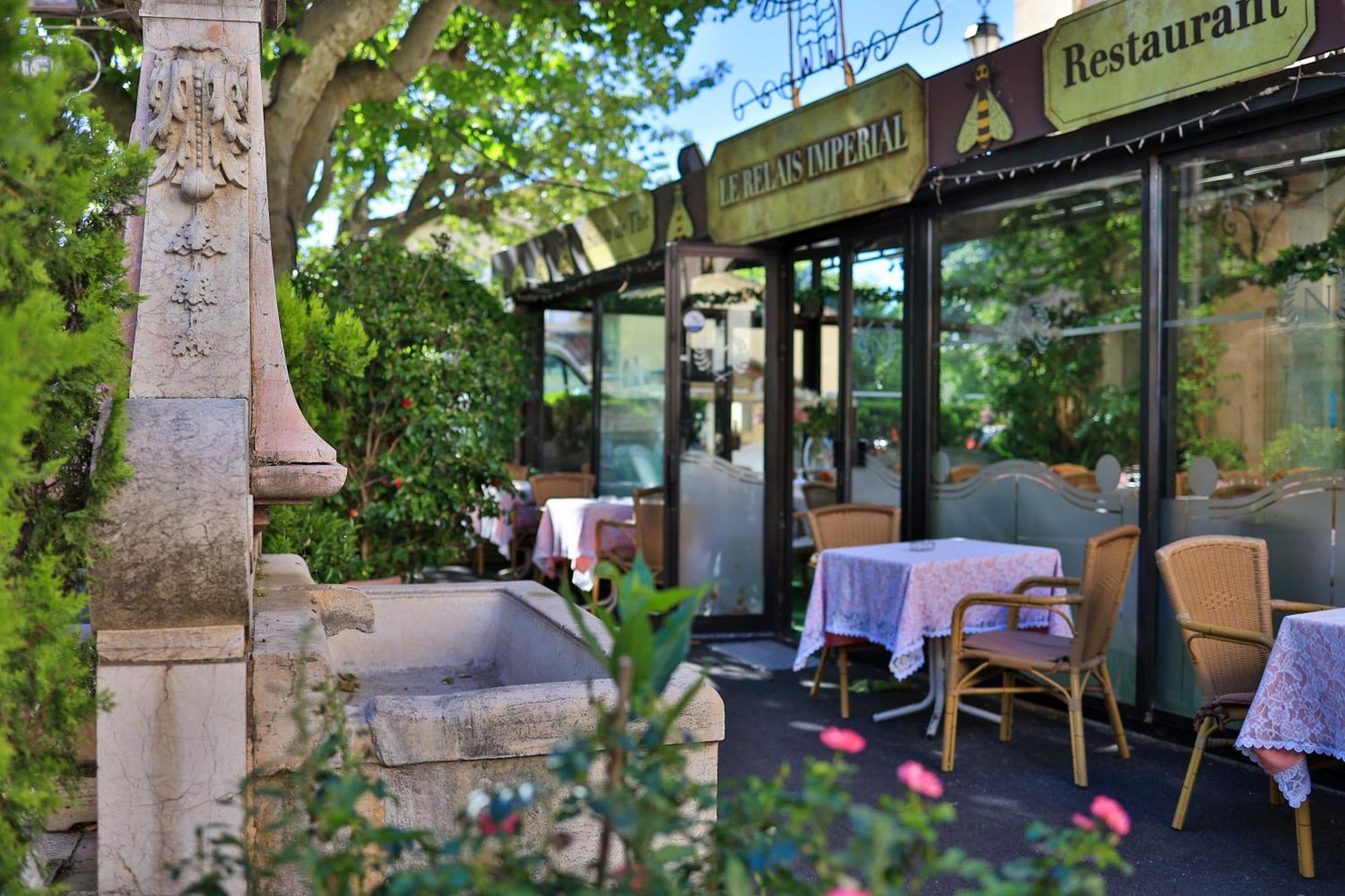Logis Le Relais Imperial Hotel Saint-Vallier-de-Thiey Exterior foto